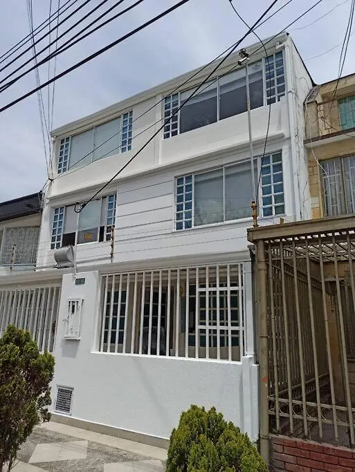 Apartamento Completo Cerca A Embajada 3 Bogota Colombia